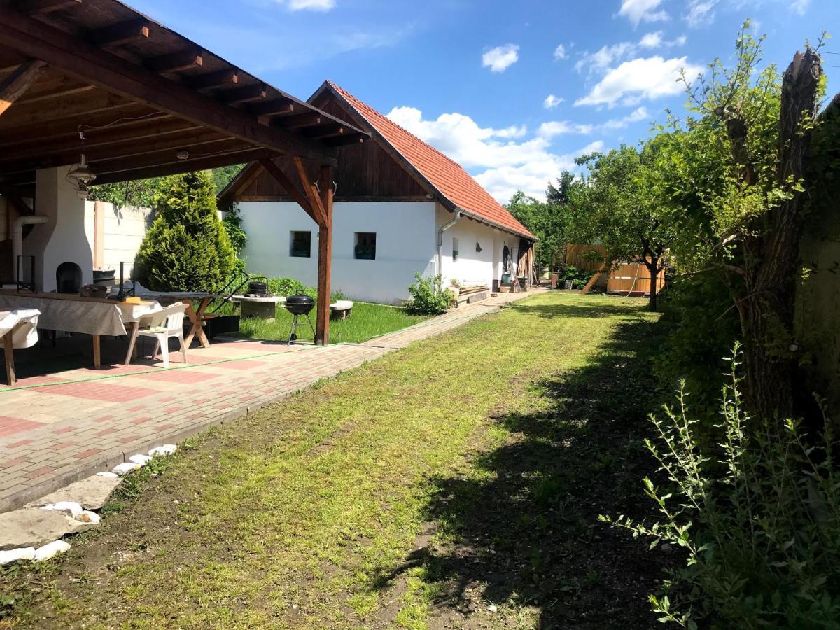 Hotel Postakocsi Vendeghaz Kisgyor Exterior foto